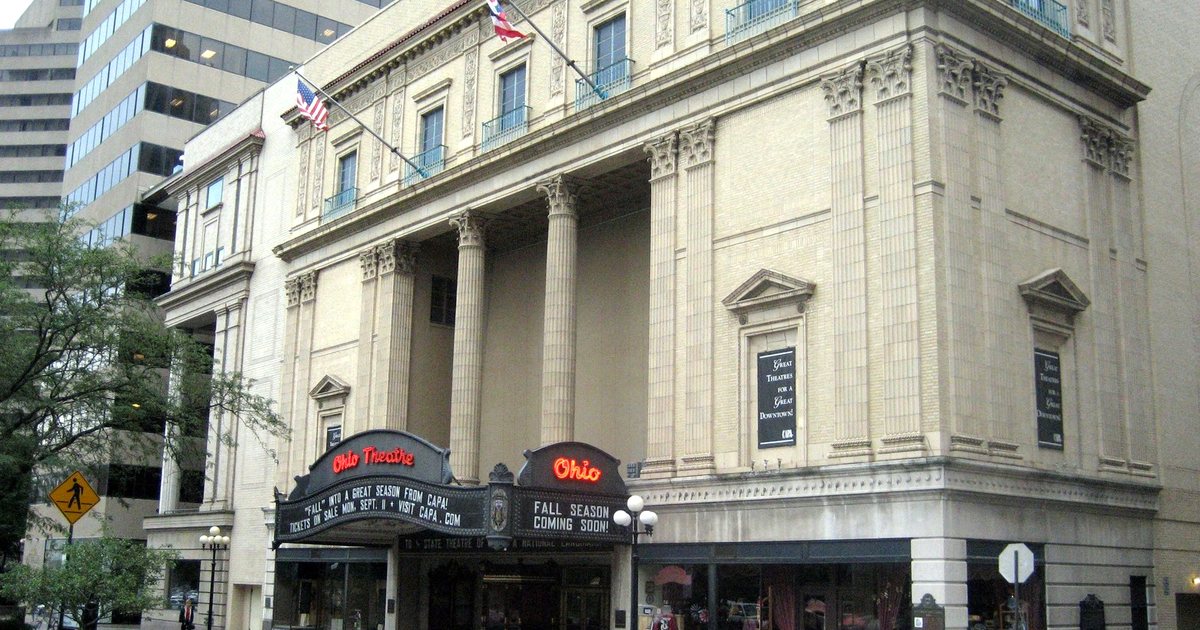 Columbus Symphony on stage at the Ohio Theatre for Holiday Pops