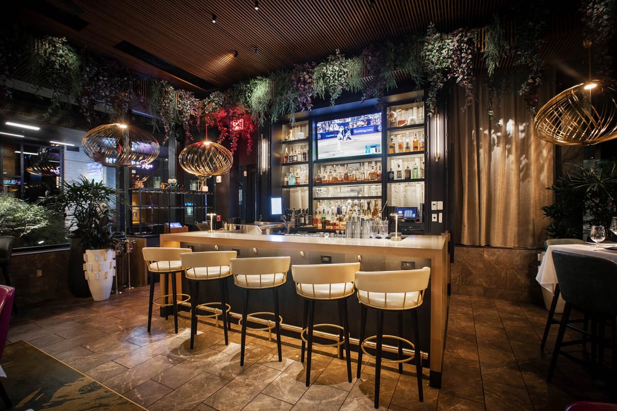Pavilion bar and dining room at Butcher & Rose on East Broad Street