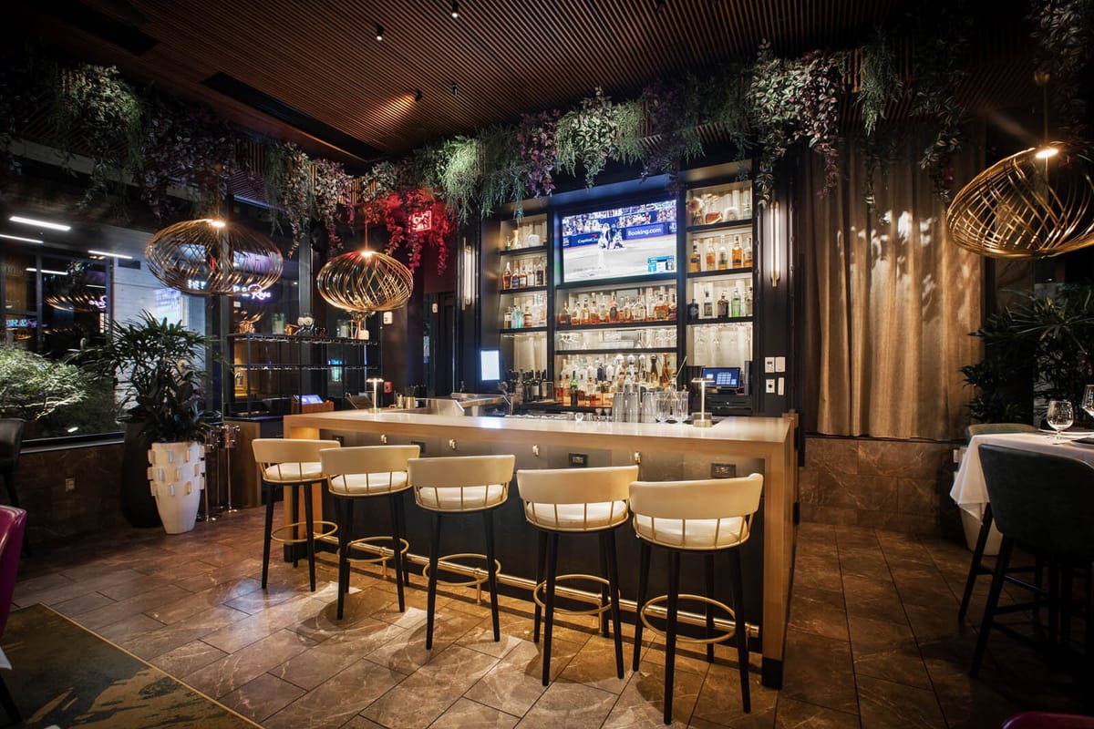 Butcher and Rose bar and dining room interior