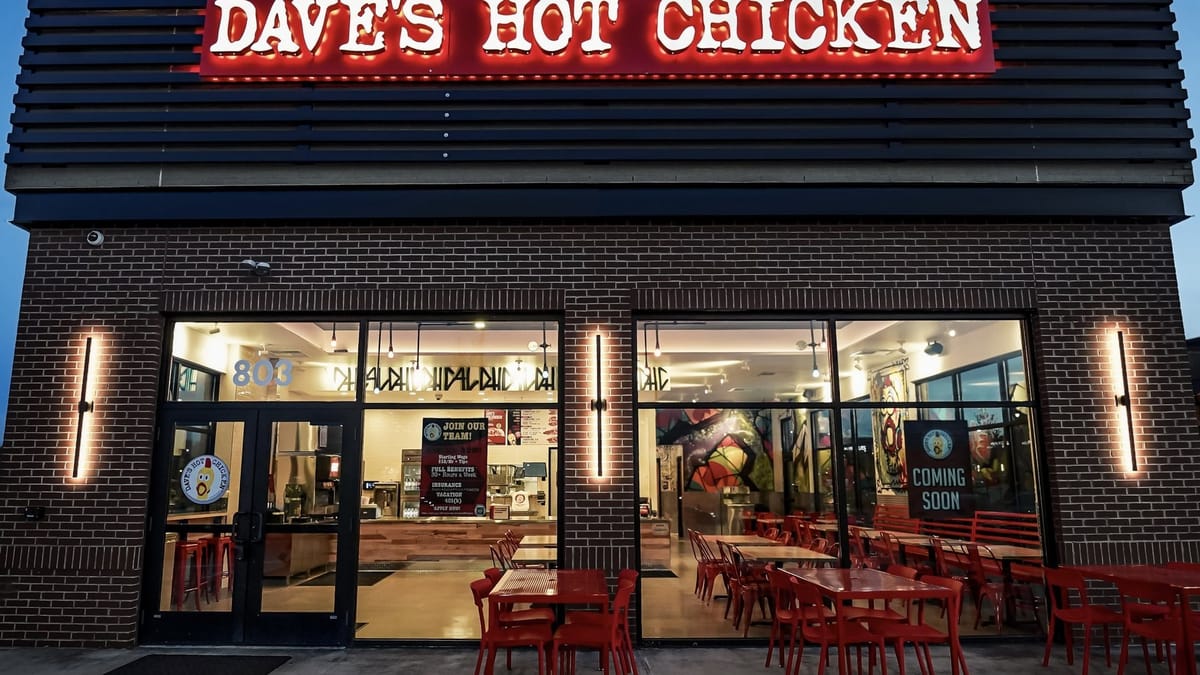 Dave's Hot Chicken Polaris-area storefront