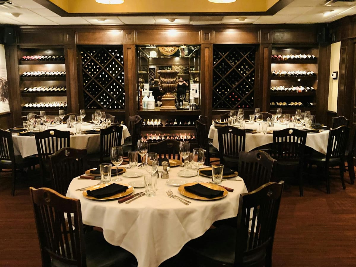 Hyde Park Prime Steakhouse Dublin dining room
